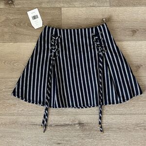 Storia Black and White Striped Mini Skirt